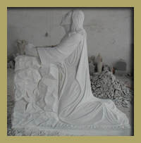 Statue-03