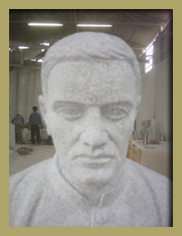 Monument-02